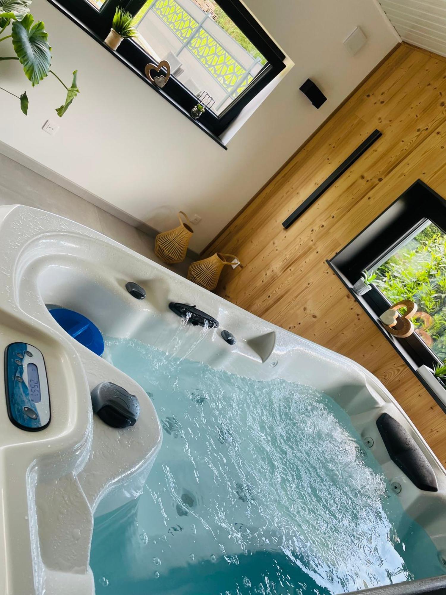 Maison Gite Chez Nounou Sauna Jacuzzi Jardin Arbore Etting Exterior photo